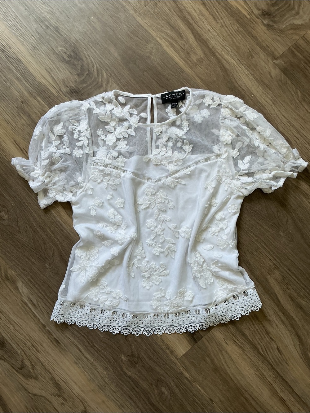 Laundry By Shelli Segal White Floral Embroidered Lace Puff Sleeve Blouse
